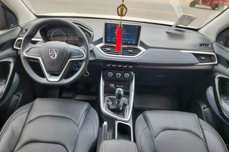 Used Baojun 530 2018 1.5T Manual Comfort Version China V Center Console