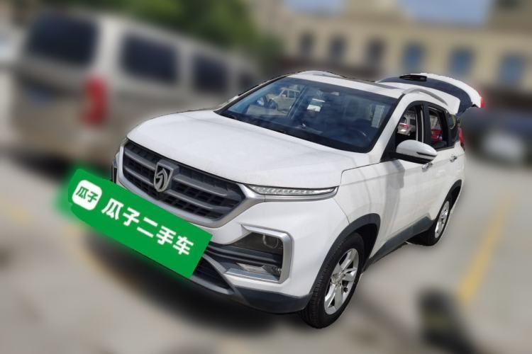Used Baojun 530 2018 1.5T Manual Luxury Version National V Guazi used car, China used car export, Used car for sale, Used cars, Cheapest cars for sale