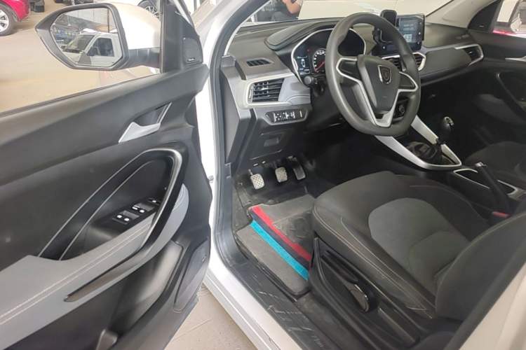 Used Baojun 530 2018 1.5T Manual Comfort Version China V Driver Seat