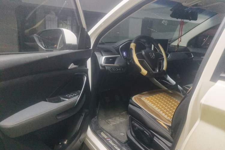 Used Baojun 530 2018 1.5T Manual Comfort Version China V Driver Seat