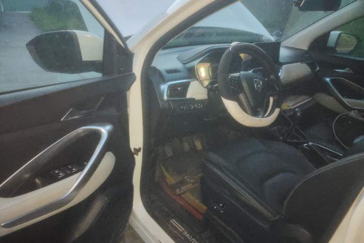 Used Baojun 530 2018 1.5T Manual Prestige Version China V Driver Seat
