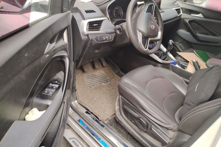 Used Baojun 530 2018 1.5T Manual Elite Version China V Driver Seat
