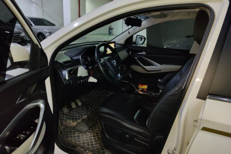 Used Baojun 530 2018 1.5T Manual Luxury Version National V Driver Seat