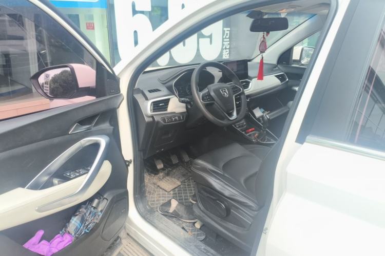 Used Baojun 530 2018 1.5T Manual Luxury Version National V Driver Seat