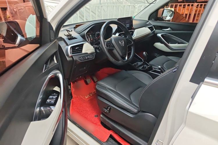 Used Baojun 530 2018 1.5T Manual Prestige Version China V Driver Seat