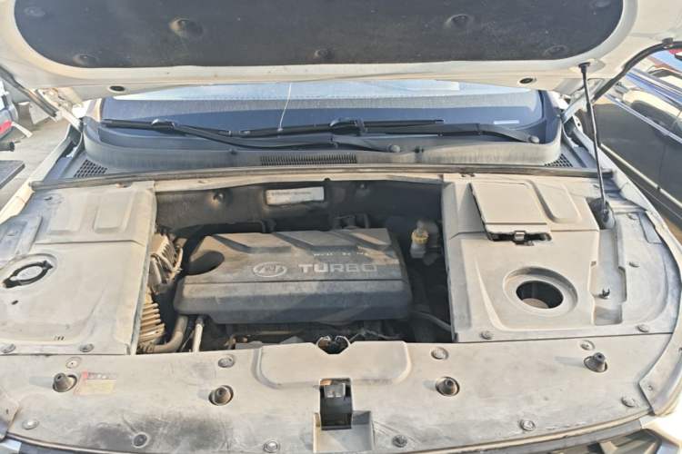 Used Baojun 530 2018 1.5T Manual Comfort Version China V Engine Bay