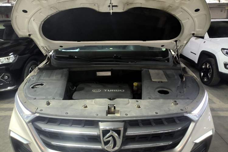 Used Baojun 530 2018 1.5T DCT Flagship Version China V Emission Standard Engine Bay