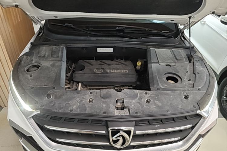 Used Baojun 530 2018 1.5T DCT Flagship Version China V Emission Standard Engine Bay
