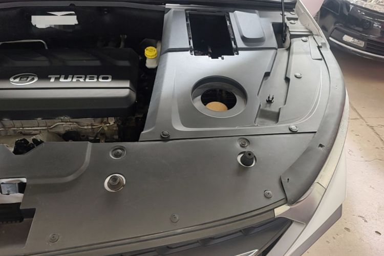 Used Baojun 530 2018 1.5T Manual Comfort Version China V Engine Bay Left