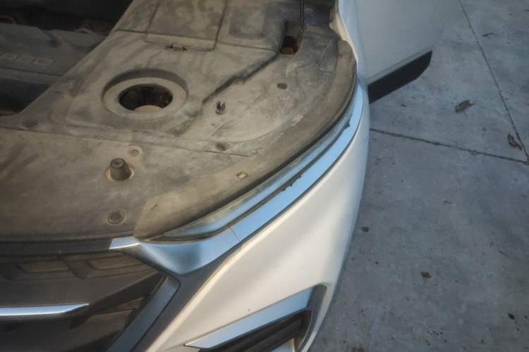 Used Baojun 530 2018 1.5T Manual Prestige Version China V Engine Bay Left
