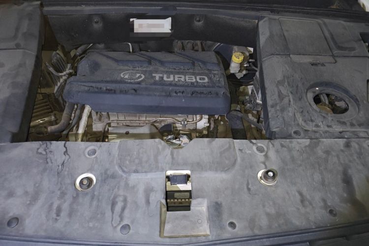 Used Baojun 530 2018 1.5T DCT Flagship Version China V Emission Standard Engine Bay