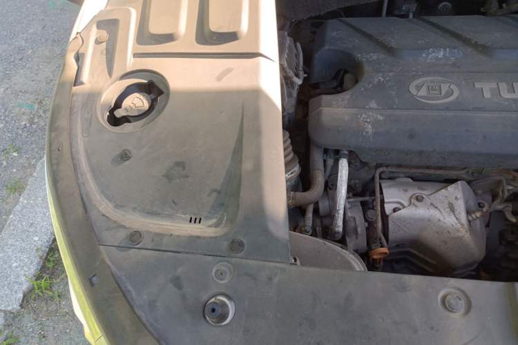 Used Baojun 530 2018 1.5T DCT Flagship Version China V Emission Standard Engine Bay Right