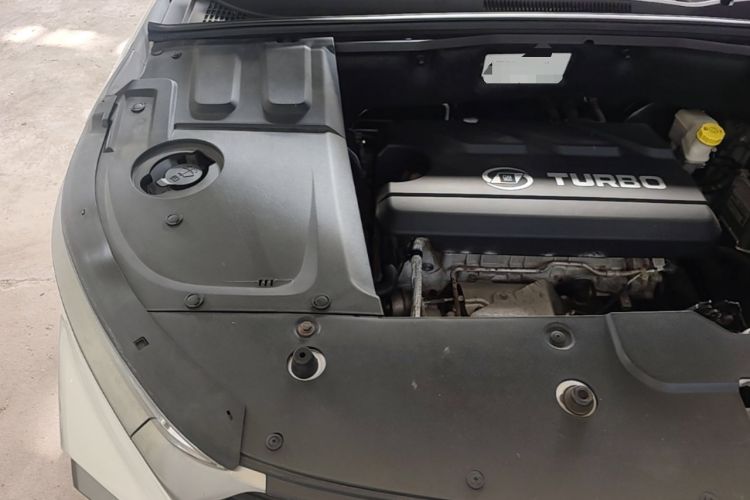 Used Baojun 530 2018 1.5T Manual Comfort Version China V Engine Bay Right