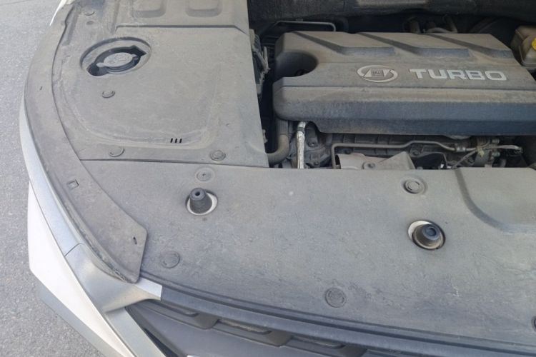 Used Baojun 530 2018 1.5T Manual Comfort Version China V Engine Bay Right