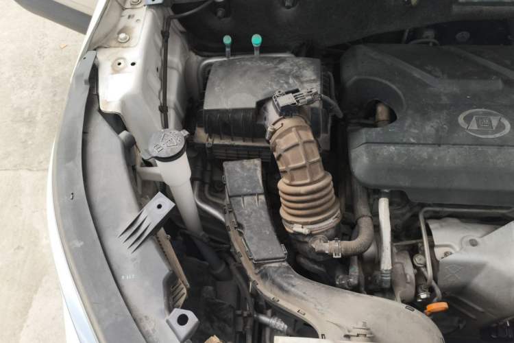 Used Baojun 530 2018 1.5T Manual Luxury Version National V Engine Bay Right