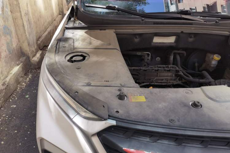 Used Baojun 530 2018 1.8L Automatic Elite Version China V Emission Standard Engine Bay Right