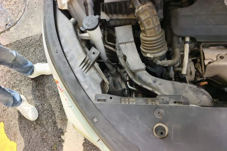 Used Baojun 530 2018 1.5T DCT Flagship Version China V Emission Standard Engine Bay Right