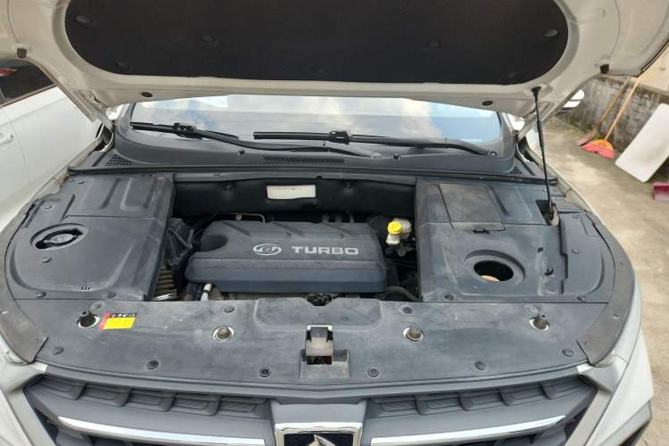 Used Baojun 530 2018 1.5T Manual Comfort Version China V Engine Bay