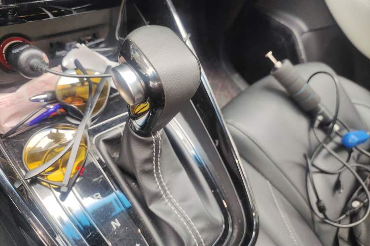 Used Baojun 530 2018 1.5T DCT Flagship Version China V Emission Standard Gear Lever