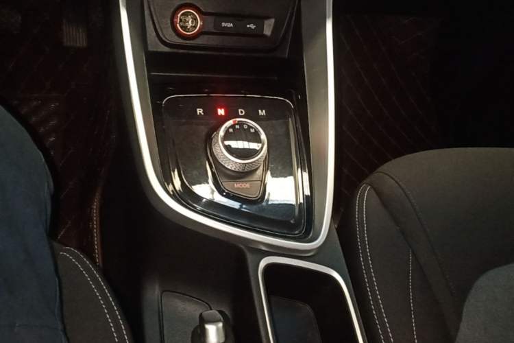 Used Baojun 530 2018 1.8L Automatic Elite Version China V Emission Standard Gear Lever