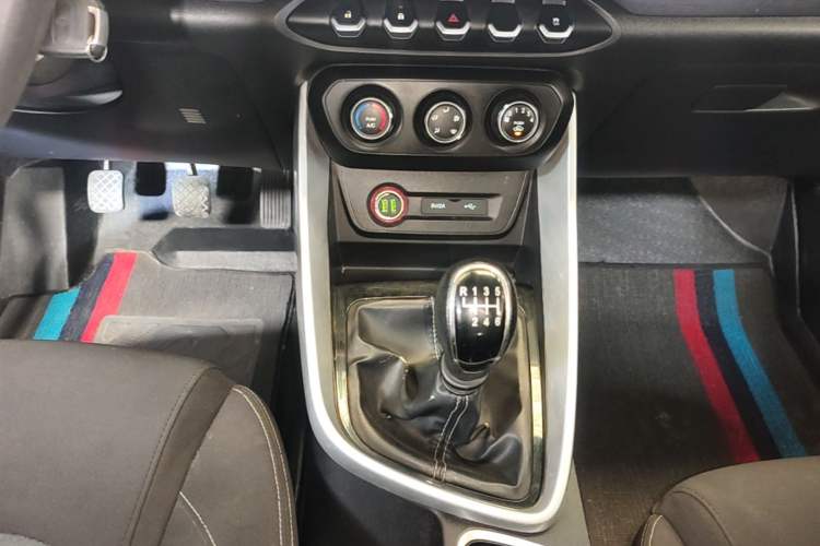 Used Baojun 530 2018 1.5T Manual Comfort Version China V Gear Lever