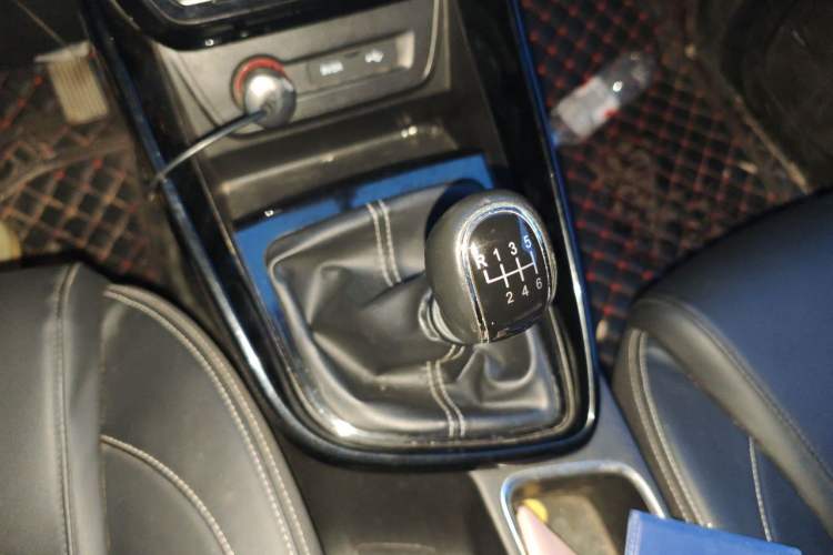 Used Baojun 530 2018 1.5T Manual Prestige Version China V Gear Lever