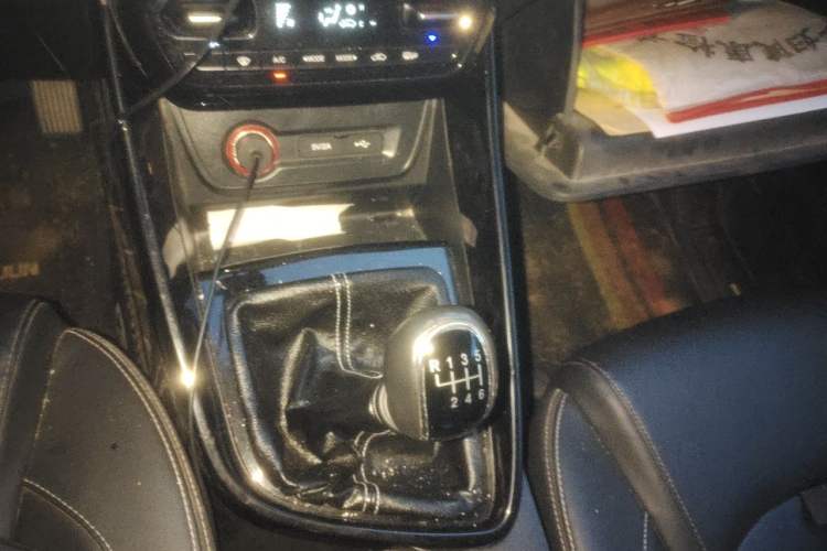 Used Baojun 530 2018 1.5T Manual Prestige Version China V Gear Lever