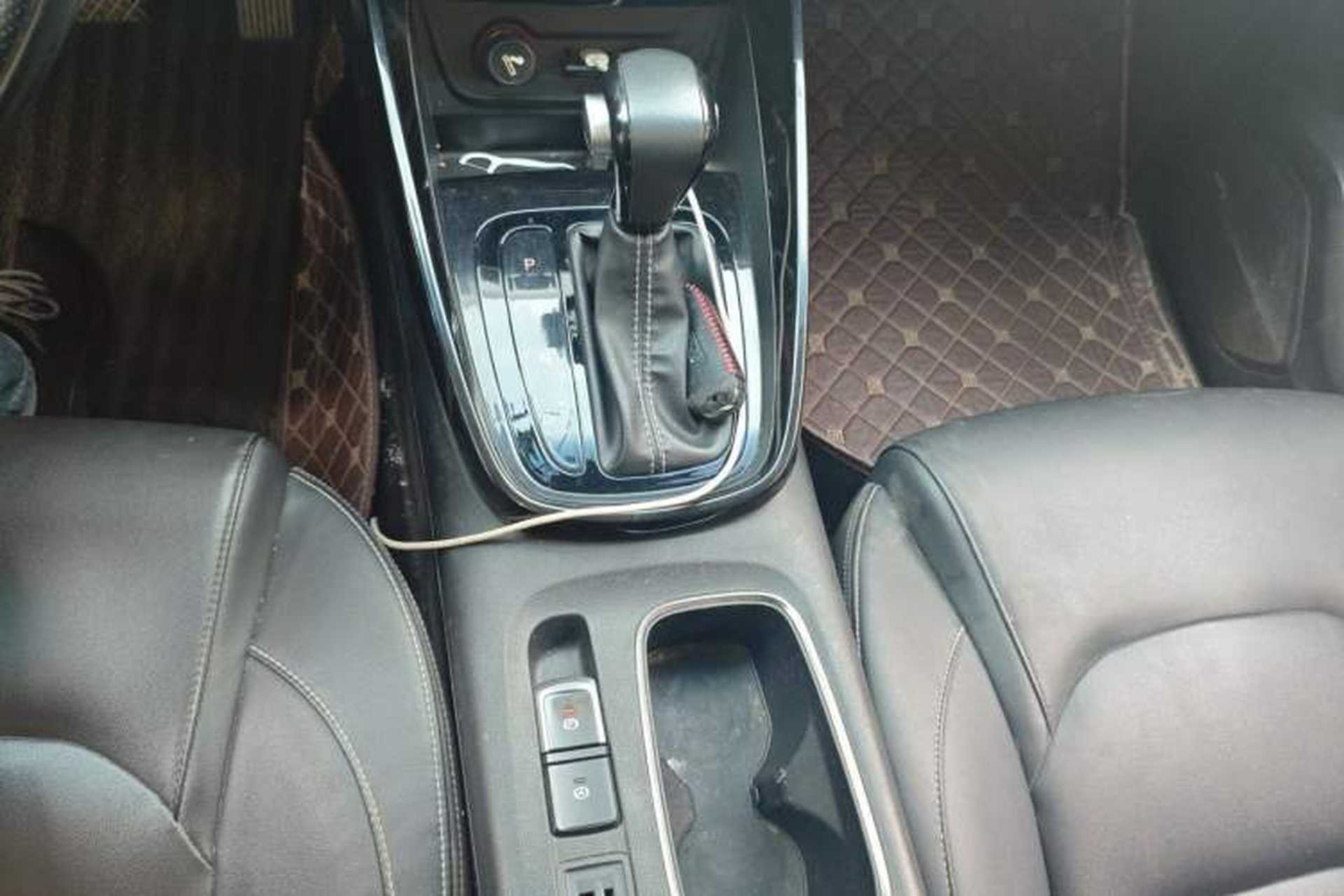 Used Baojun 530 2018 1.5T DCT Flagship Version China V Emission Standard Gear Lever