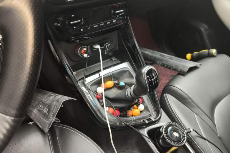 Used Baojun 530 2018 1.5T Manual Luxury Version National V Gear Lever
