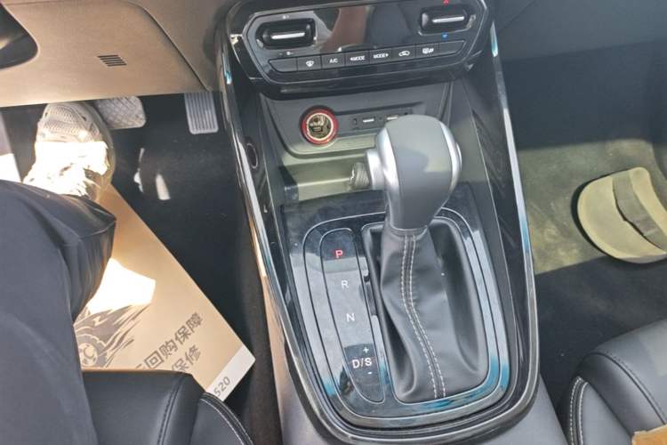 Used Baojun 530 2018 1.5T DCT Flagship Version China V Emission Standard Gear Lever