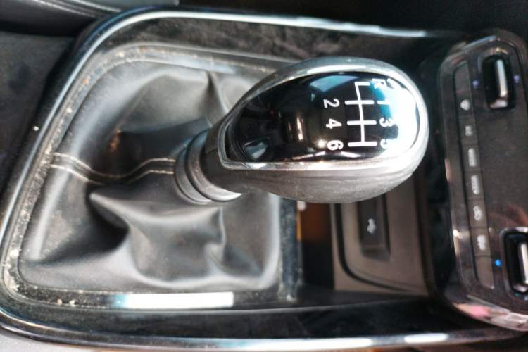Used Baojun 530 2018 1.5T Manual Prestige Version China V Gear Lever