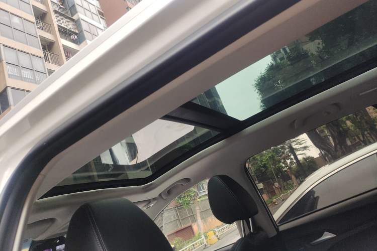 Used Baojun 530 2018 1.5T DCT Flagship Version China V Emission Standard Headliner