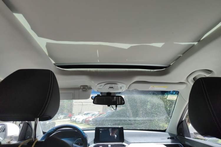 Used Baojun 530 2018 1.5T DCT Flagship Version China V Emission Standard Headliner