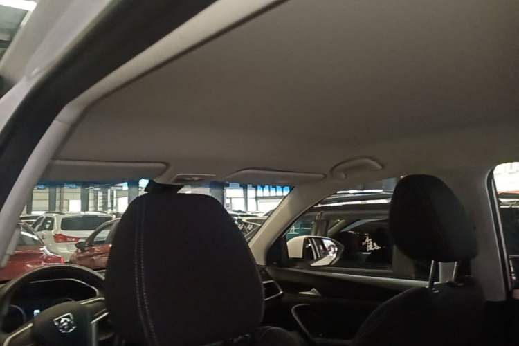 Used Baojun 530 2018 1.8L Automatic Elite Version China V Emission Standard Headliner