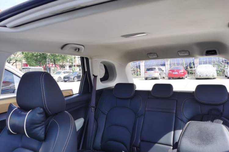 Used Baojun 530 2018 1.5T Manual Luxury Version National V Headliner