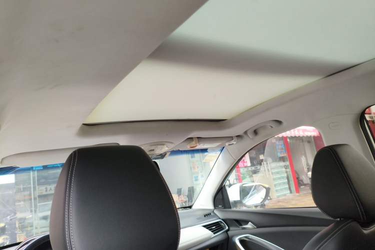 Used Baojun 530 2018 1.5T DCT Flagship Version China V Emission Standard Headliner
