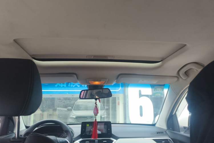 Used Baojun 530 2018 1.5T Manual Luxury Version National V Headliner
