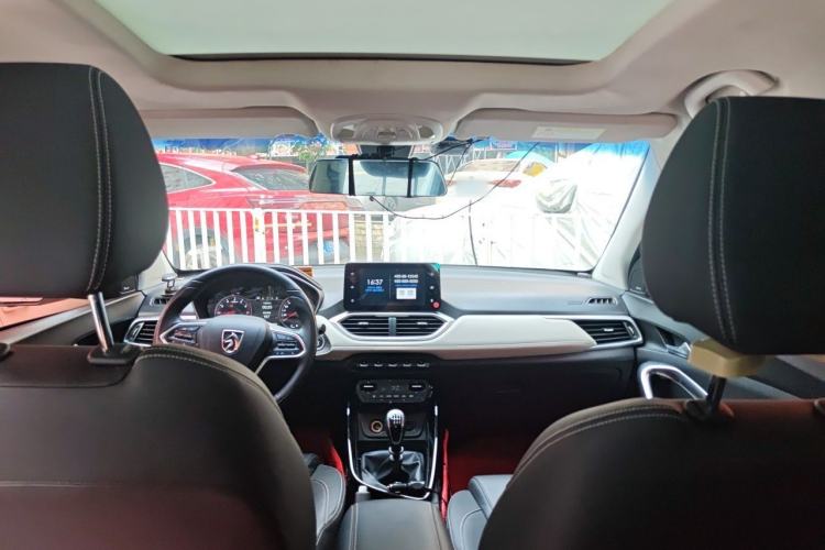Used Baojun 530 2018 1.5T Manual Prestige Version China V Headliner