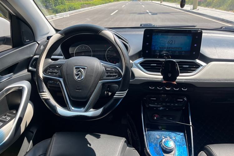 Used Baojun 530 2018 1.8L Automatic Luxury Version China V Interior 1