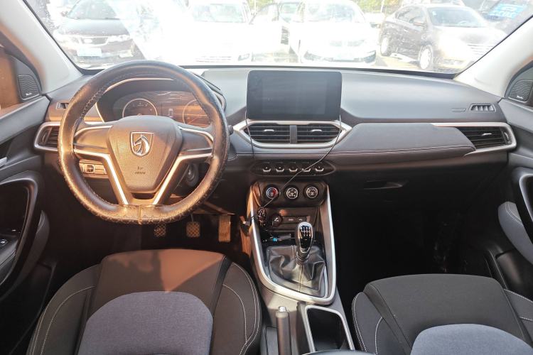 Used Baojun 530 2018 1.5T Manual Elite Version China V Interior 1