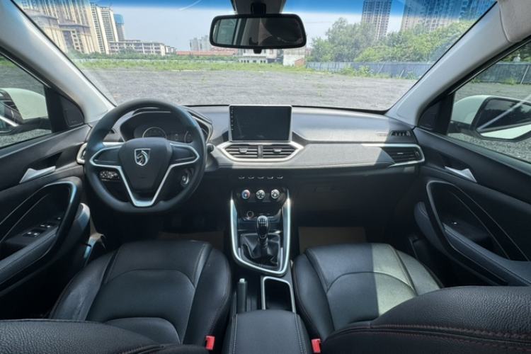Used Baojun 530 2018 1.5T Manual Comfort Version China V Interior 2