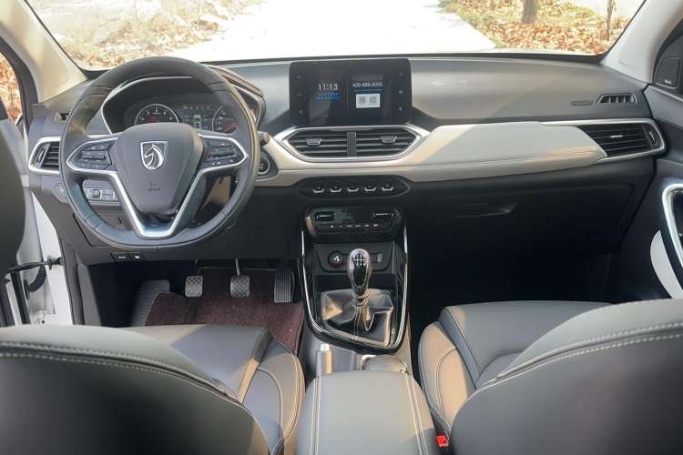 Used Baojun 530 2018 1.5T Manual Prestige Version China V Interior 3