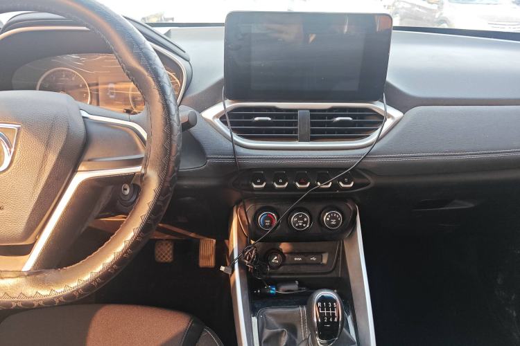 Used Baojun 530 2018 1.5T Manual Elite Version China V Interior 3