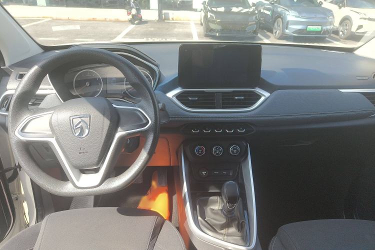 Used Baojun 530 2018 1.5T Manual Elite Version China V Interior 3