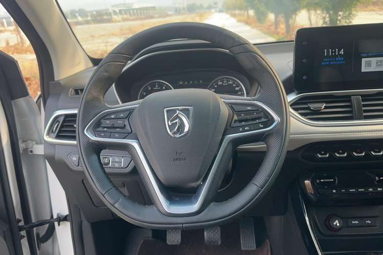Used Baojun 530 2018 1.5T Manual Prestige Version China V Interior 4