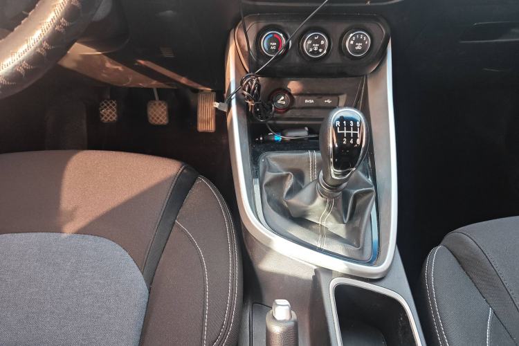Used Baojun 530 2018 1.5T Manual Elite Version China V Interior 4