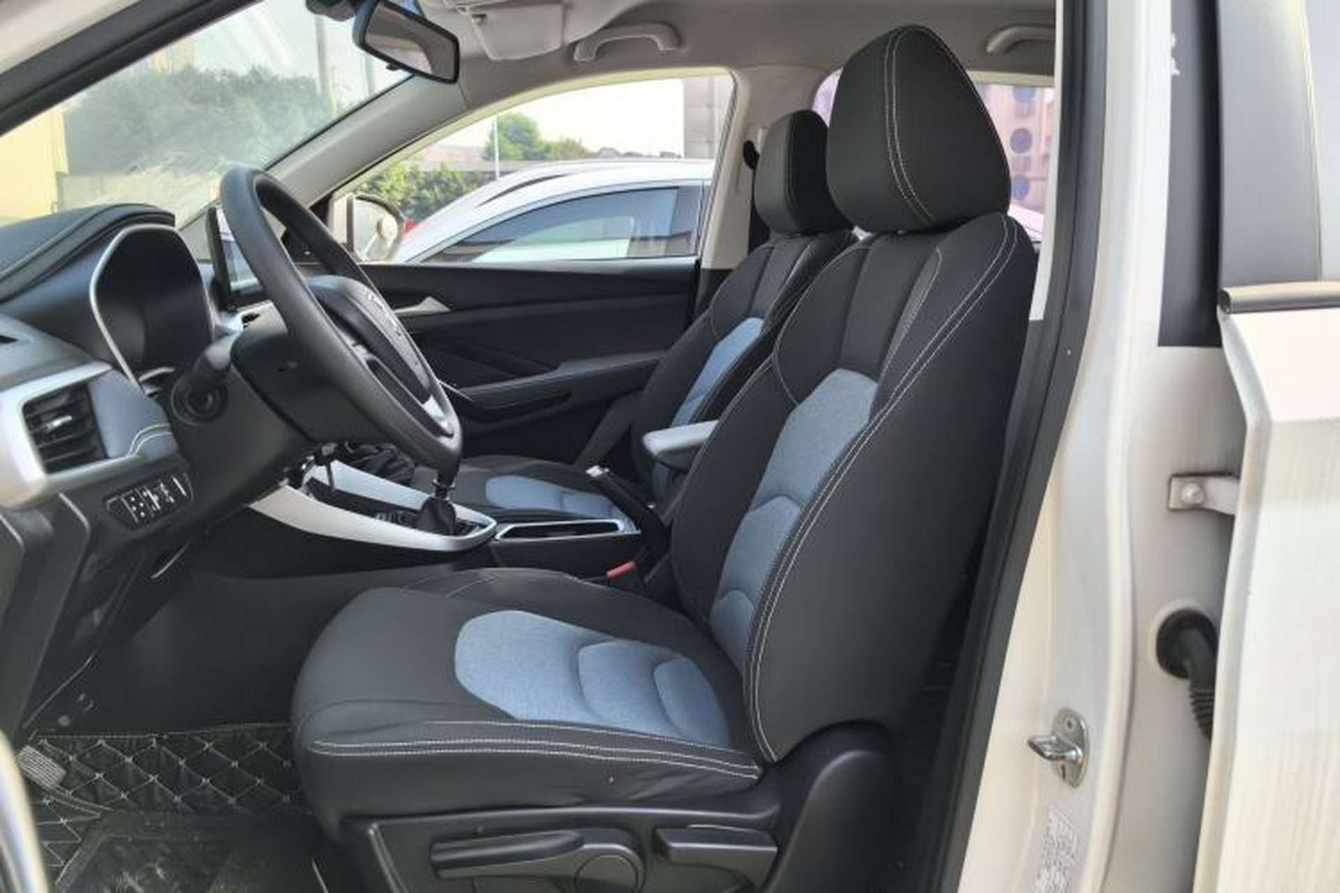 Used Baojun 530 2018 1.5T Manual Elite Version China V Left Front Seat