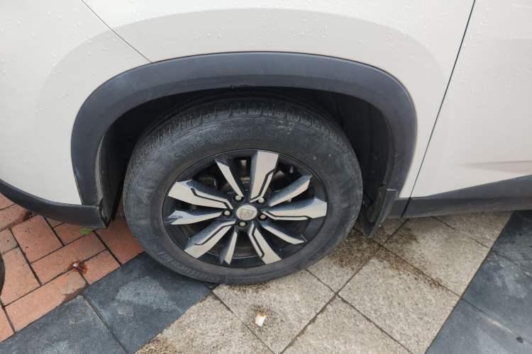 Used Baojun 530 2018 1.5T Manual Prestige Version China V Left Front Wheel Hub
