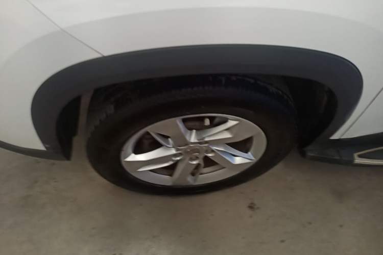 Used Baojun 530 2018 1.8L Automatic Elite Version China V Emission Standard Left Front Wheel Hub