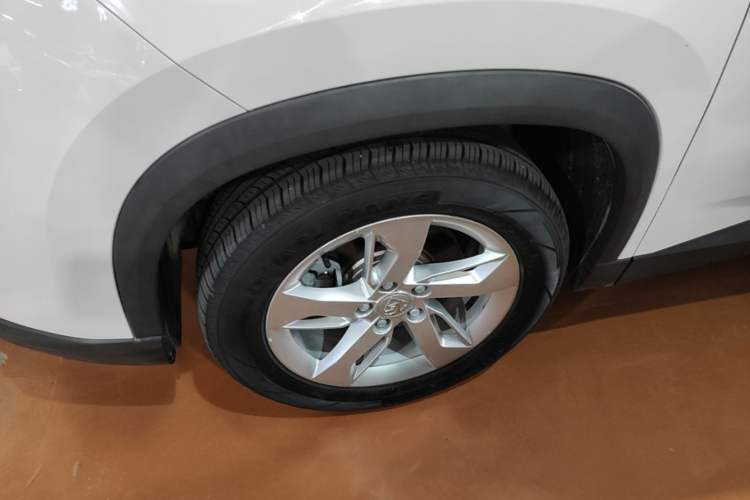 Used Baojun 530 2018 1.5T DCT Luxury Model China V Left Front Wheel Hub
